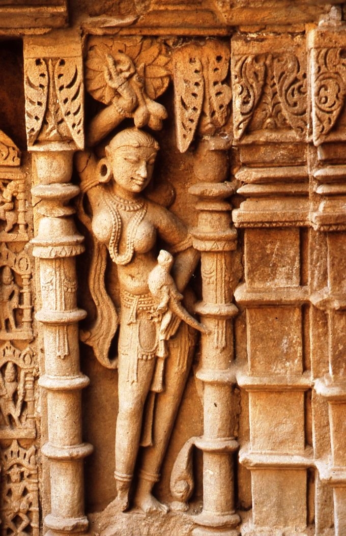 Sculptures Of Apsarās And Other Celestial Women At Rani Ki Vav Sahapedia 